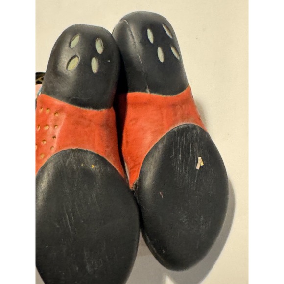 La Sportiva Kids Size 3 Clinbing Shoes - Picture 4 of 5